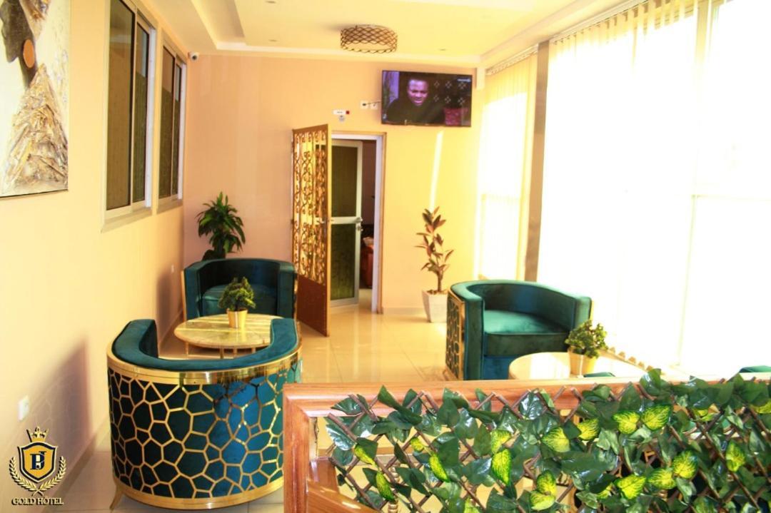 Gold Hotel Bafang Exterior foto